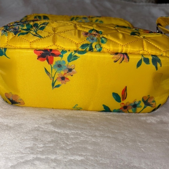 BNWOT Yellow Floral Quilted Ranger Crossbody Bag by LUG - Picture 4 of 10